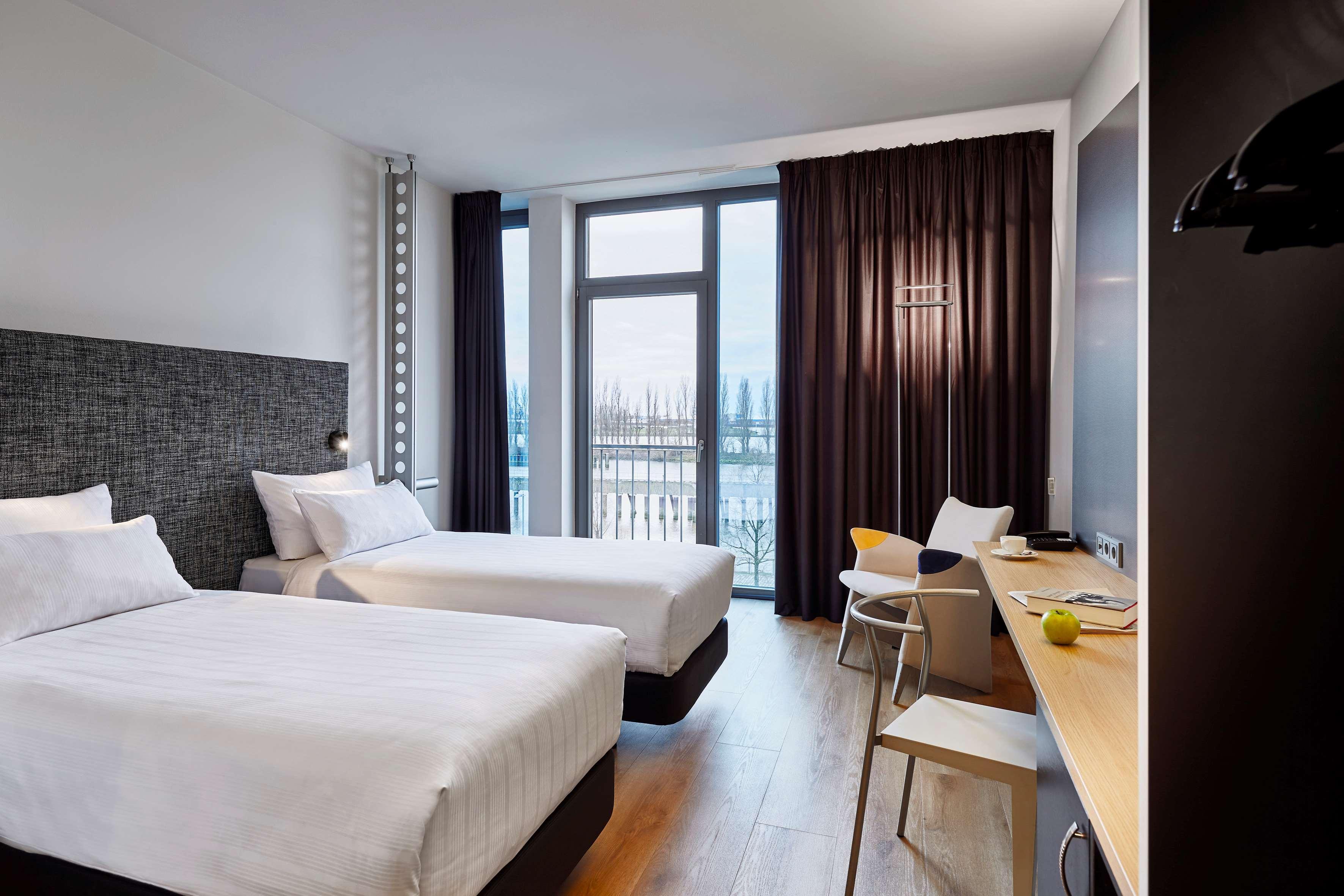Innside By Meliá 4* BRE